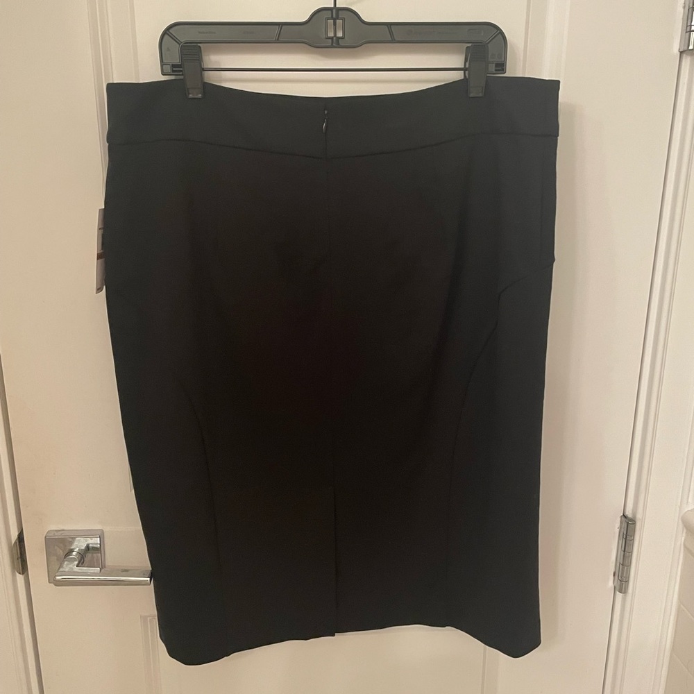 Michael Kors Plus Size Ponte Knit Black Pencil Skirt - Picture 3 of 5